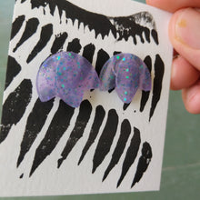 Load image into Gallery viewer, Translucent lavender resin earrings in leaf shape
