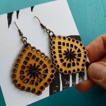 Load image into Gallery viewer, Star Anise and lace, medium earrings
