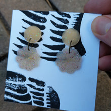 Load image into Gallery viewer, Peach Petals resin earrings
