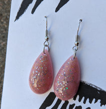 Load image into Gallery viewer, Bubblegum drop resin earrings, medium
