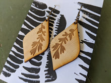 Load image into Gallery viewer, Dried Parsley, large earrings
