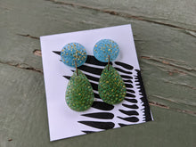 Load image into Gallery viewer, Spring Dewdrop resin earrings
